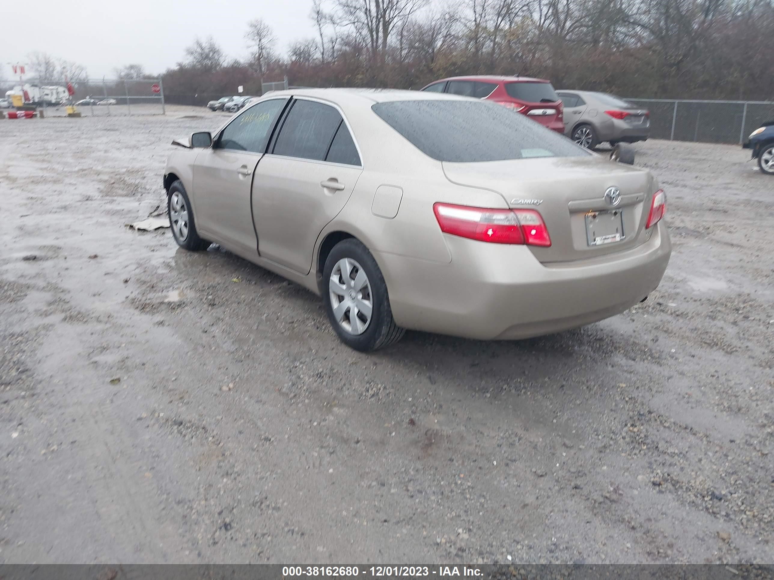 Photo 2 VIN: 4T4BE46K49R135399 - TOYOTA CAMRY 