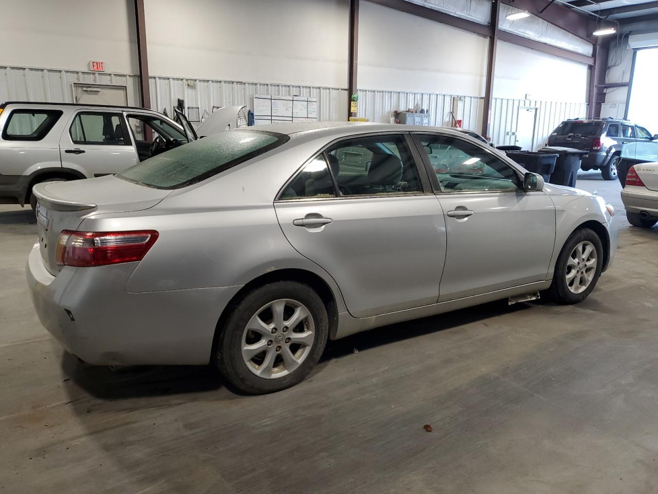 Photo 2 VIN: 4T4BE46K58R013083 - TOYOTA CAMRY 