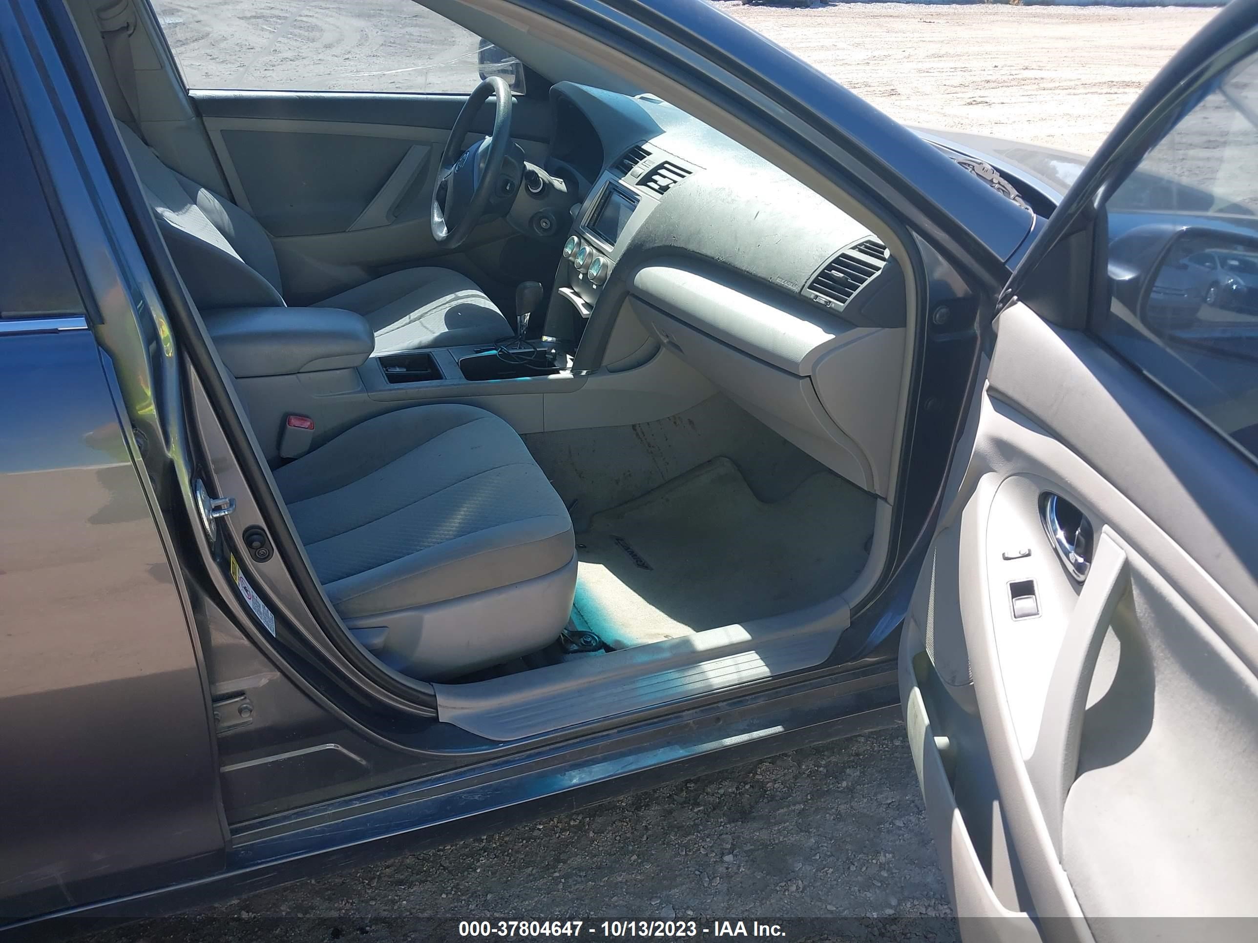 Photo 4 VIN: 4T4BE46K59R088366 - TOYOTA CAMRY 