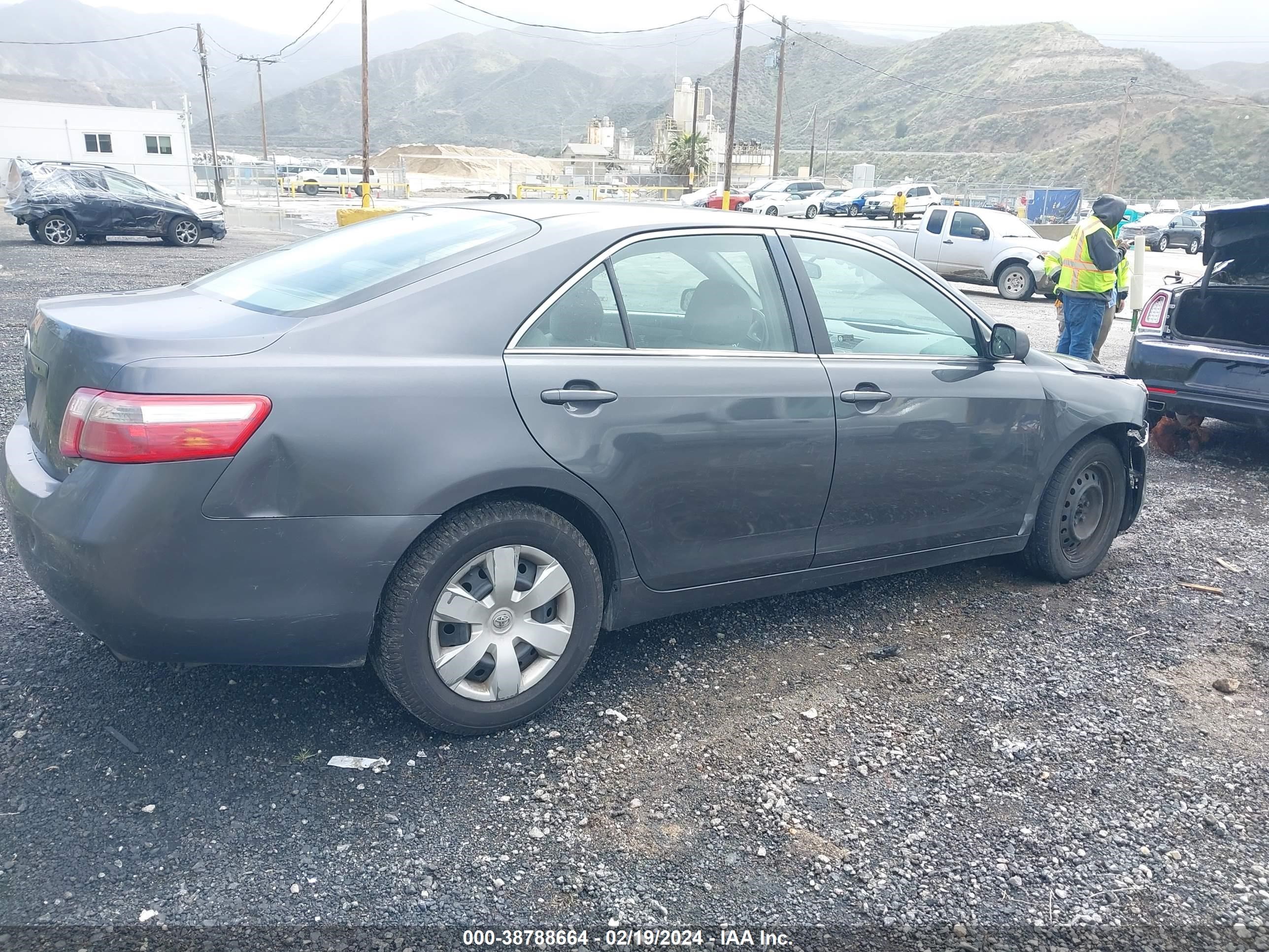 Photo 3 VIN: 4T4BE46K69R120144 - TOYOTA CAMRY 