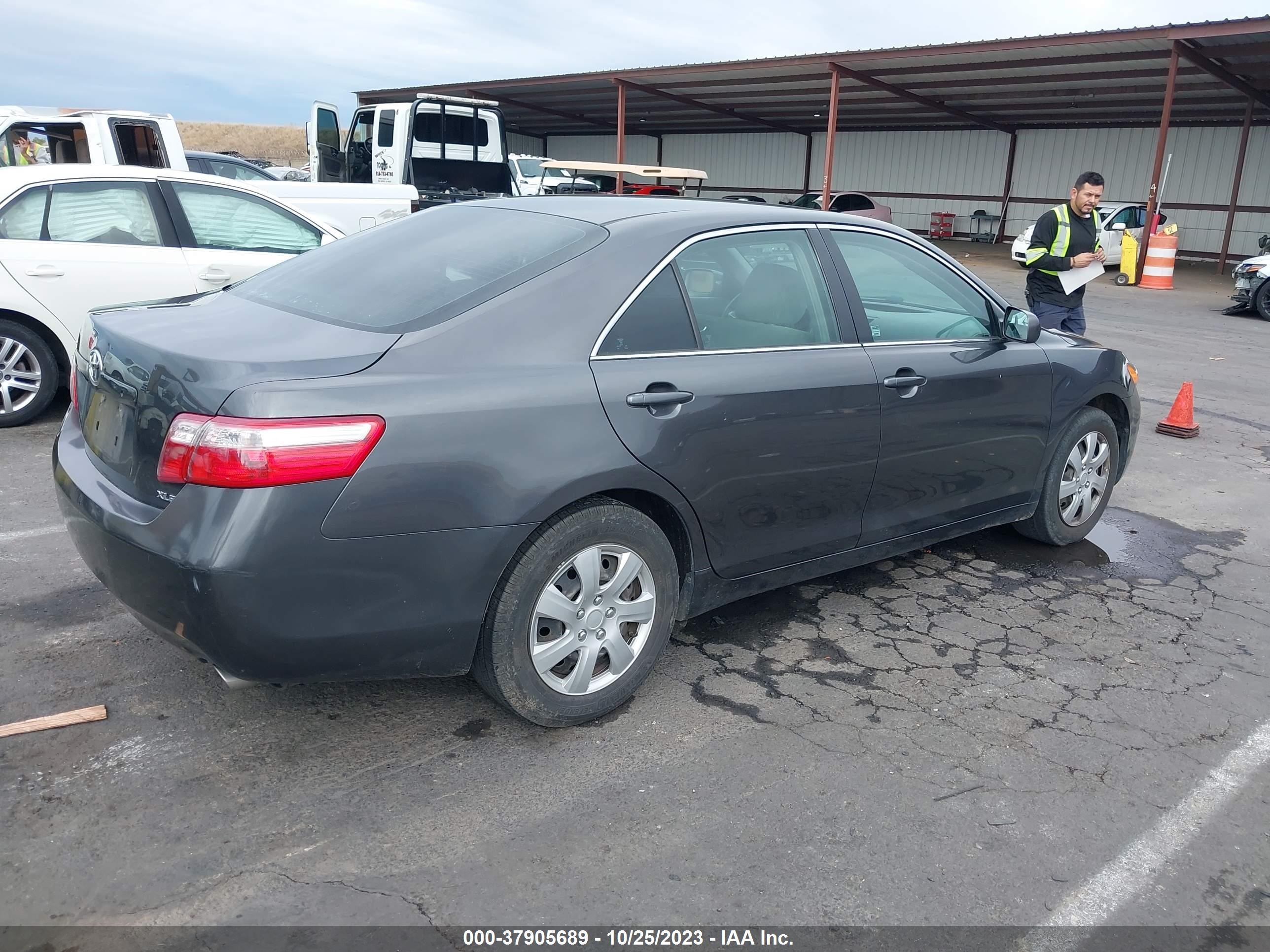 Photo 3 VIN: 4T4BE46K98R029741 - TOYOTA CAMRY 