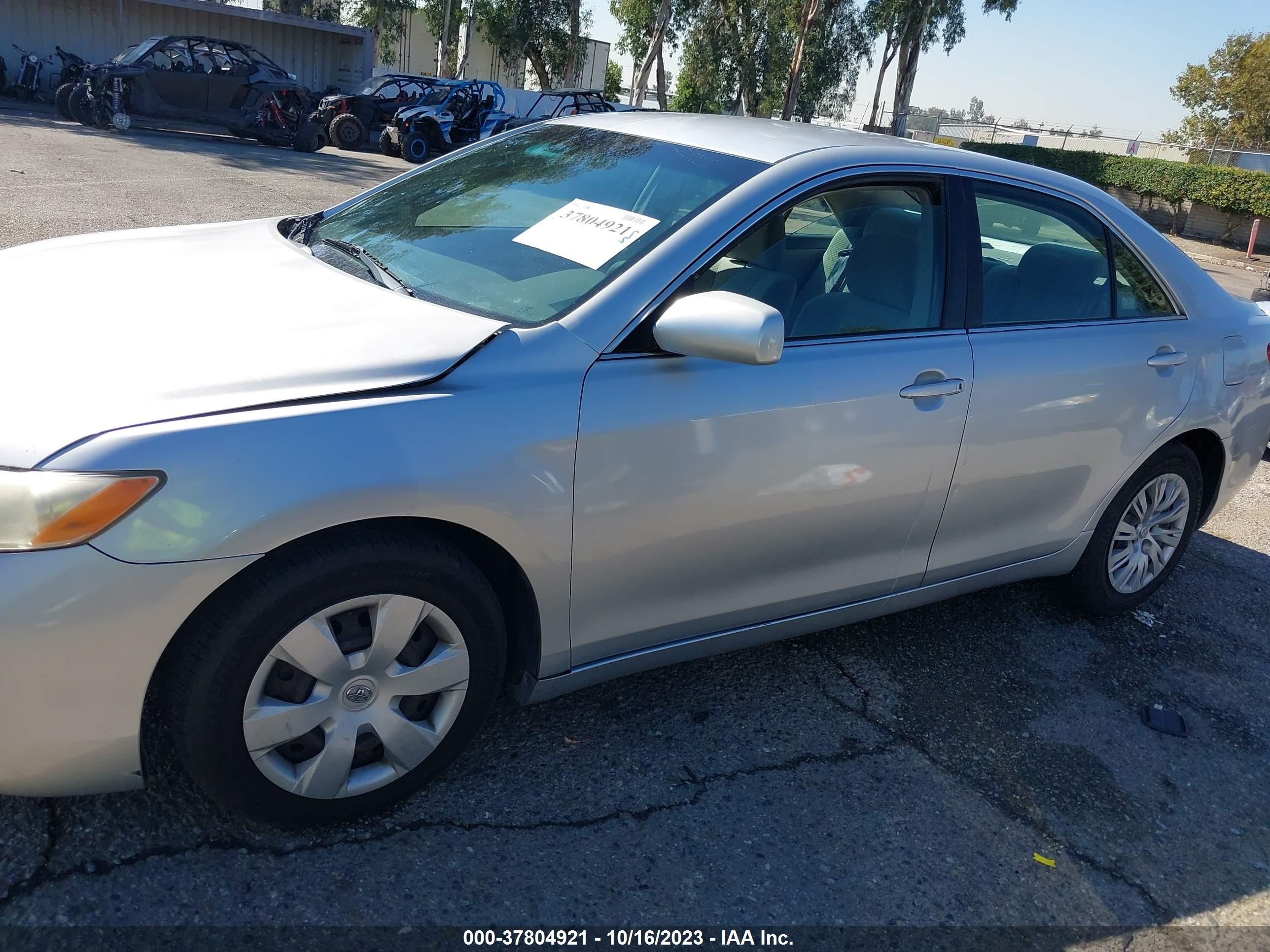 Photo 13 VIN: 4T4BE46K99R127542 - TOYOTA CAMRY 