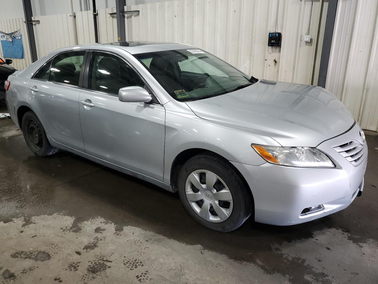 Photo 3 VIN: 4T4BE46KX7R002708 - TOYOTA CAMRY 