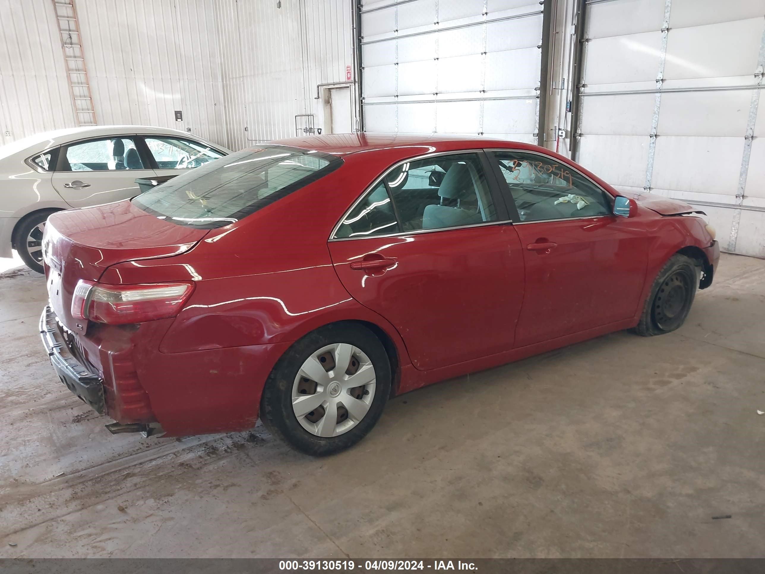 Photo 3 VIN: 4T4BE46KX7R005186 - TOYOTA CAMRY 