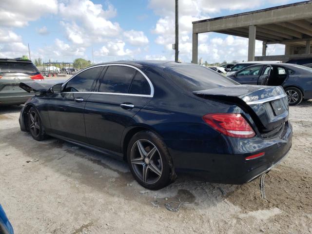 Photo 1 VIN: 4T4BE46KX8R042367 - MERCEDES-BENZ E-CLASS 