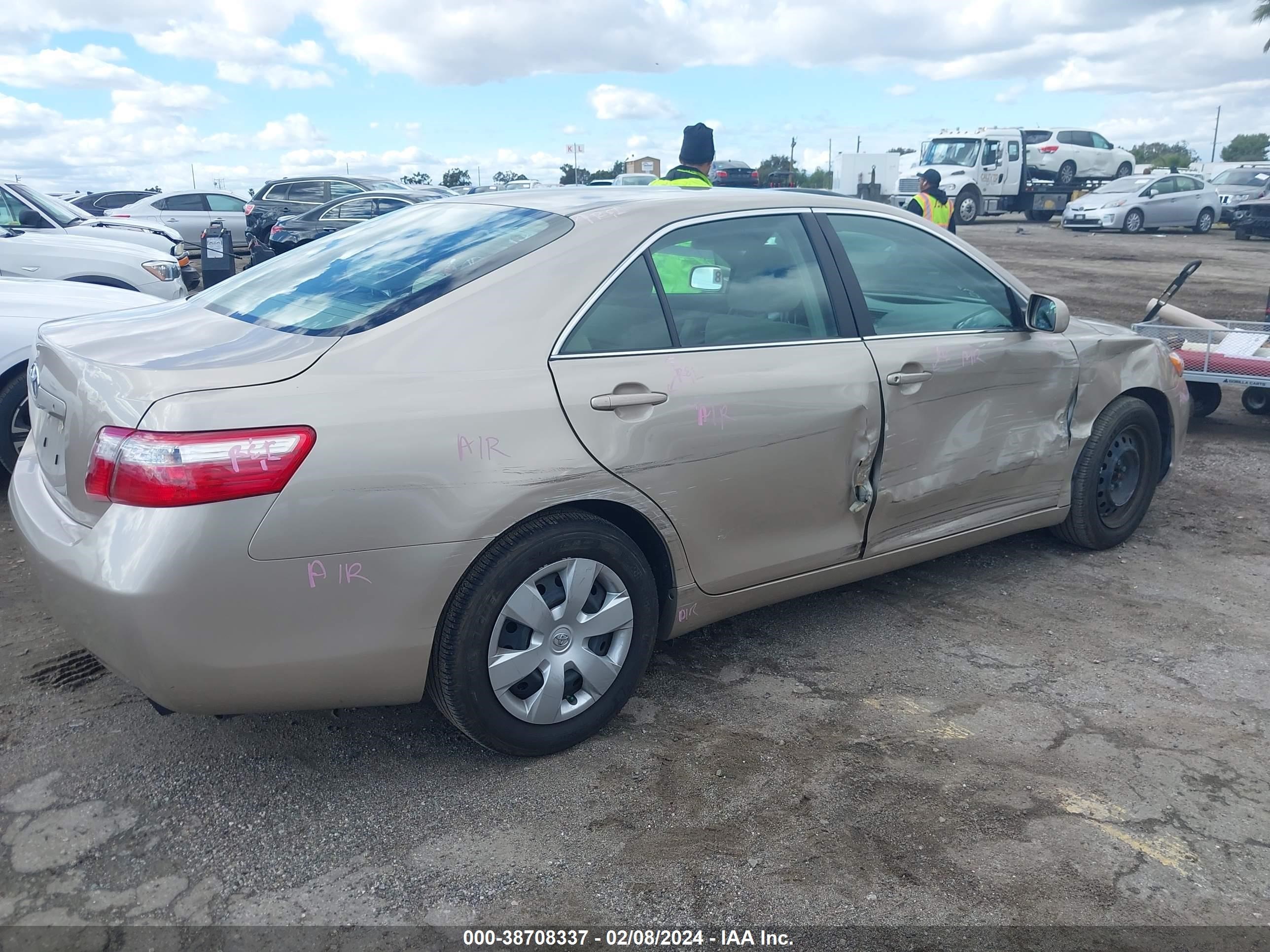 Photo 3 VIN: 4T4BE46KX9R051054 - TOYOTA CAMRY 