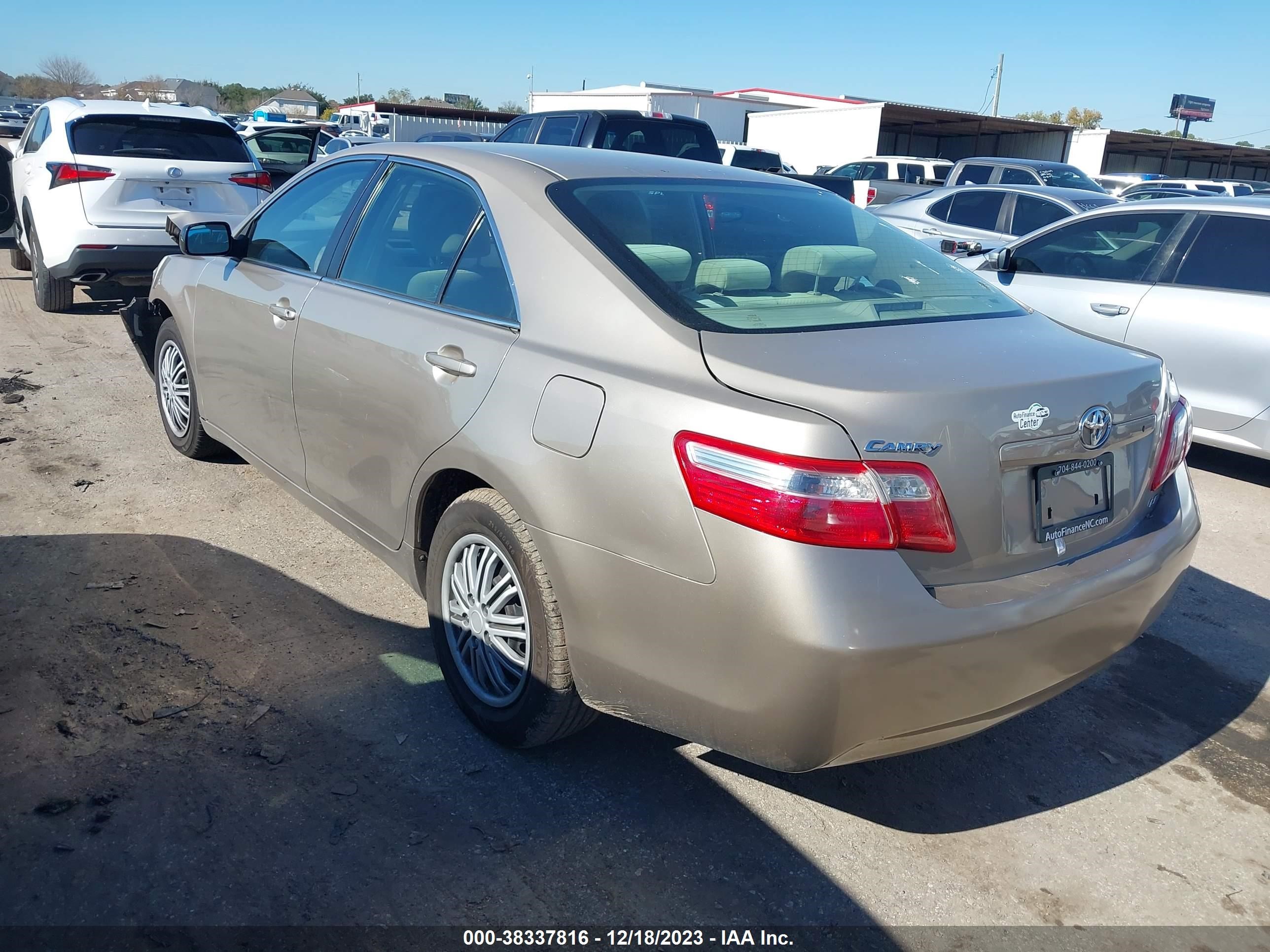 Photo 2 VIN: 4T4BE46KX9R068338 - TOYOTA CAMRY 