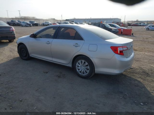 Photo 2 VIN: 4T4BF1FK0CR201420 - TOYOTA CAMRY 