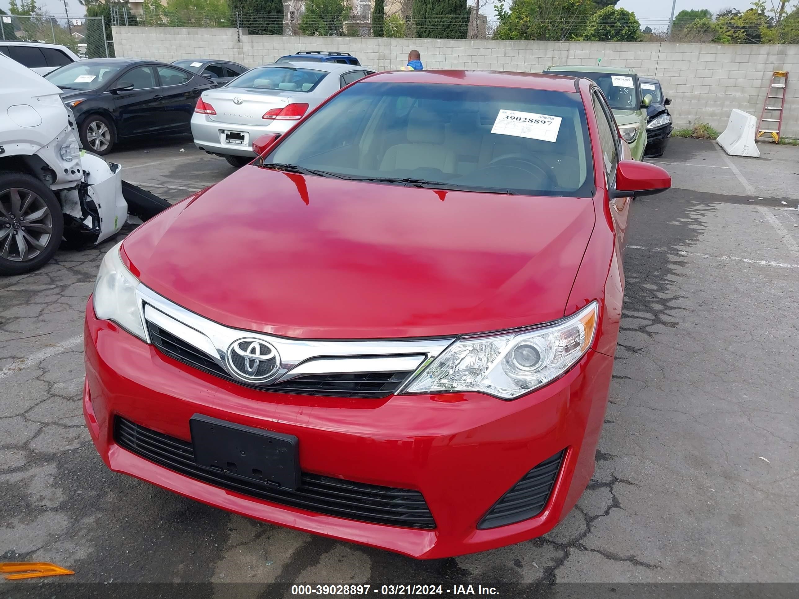 Photo 5 VIN: 4T4BF1FK0CR206388 - TOYOTA CAMRY 