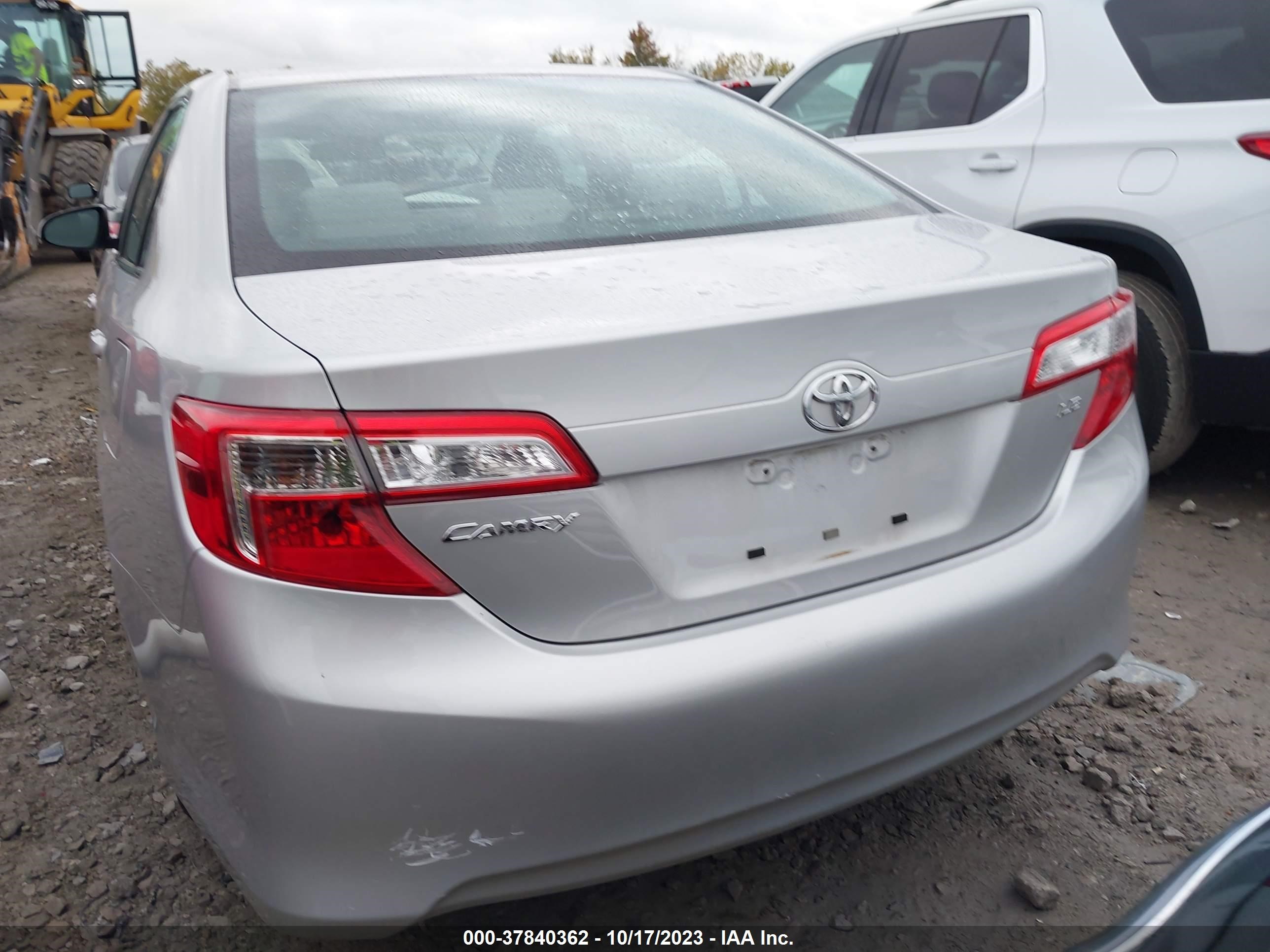 Photo 15 VIN: 4T4BF1FK0CR220405 - TOYOTA CAMRY 