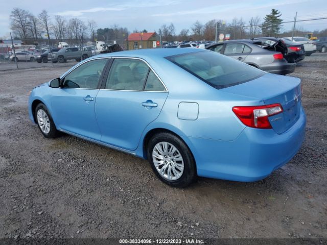 Photo 2 VIN: 4T4BF1FK0CR223336 - TOYOTA CAMRY 