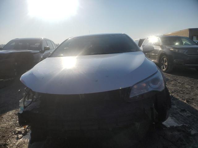 Photo 4 VIN: 4T4BF1FK0GR577217 - TOYOTA CAMRY LE 