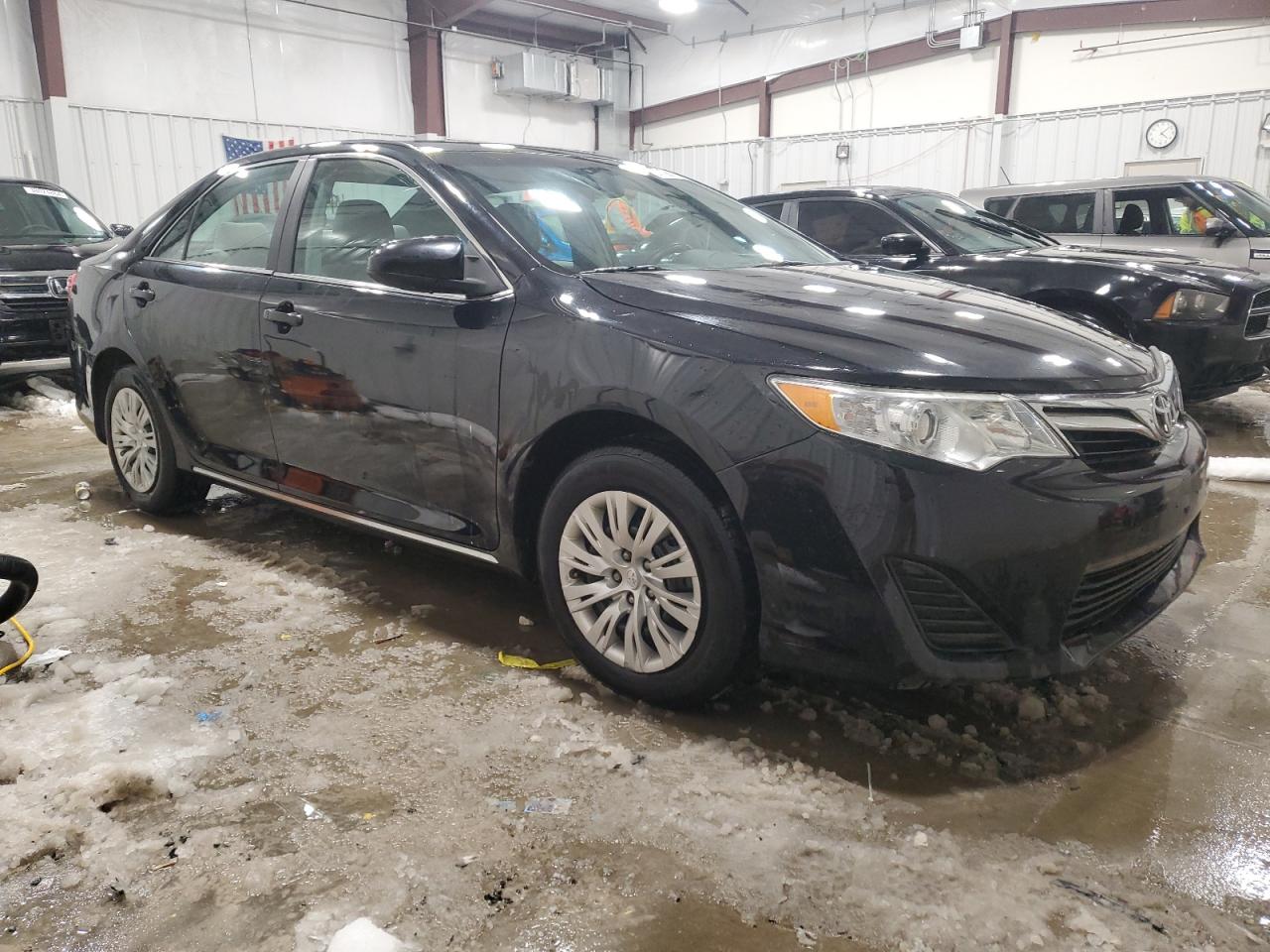 Photo 3 VIN: 4T4BF1FK1CR183834 - TOYOTA CAMRY 