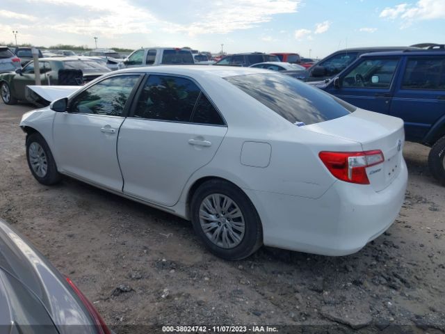 Photo 2 VIN: 4T4BF1FK1CR206514 - TOYOTA CAMRY 