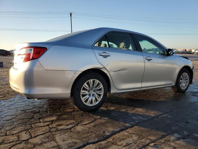 Photo 2 VIN: 4T4BF1FK1CR219604 - TOYOTA CAMRY BASE 