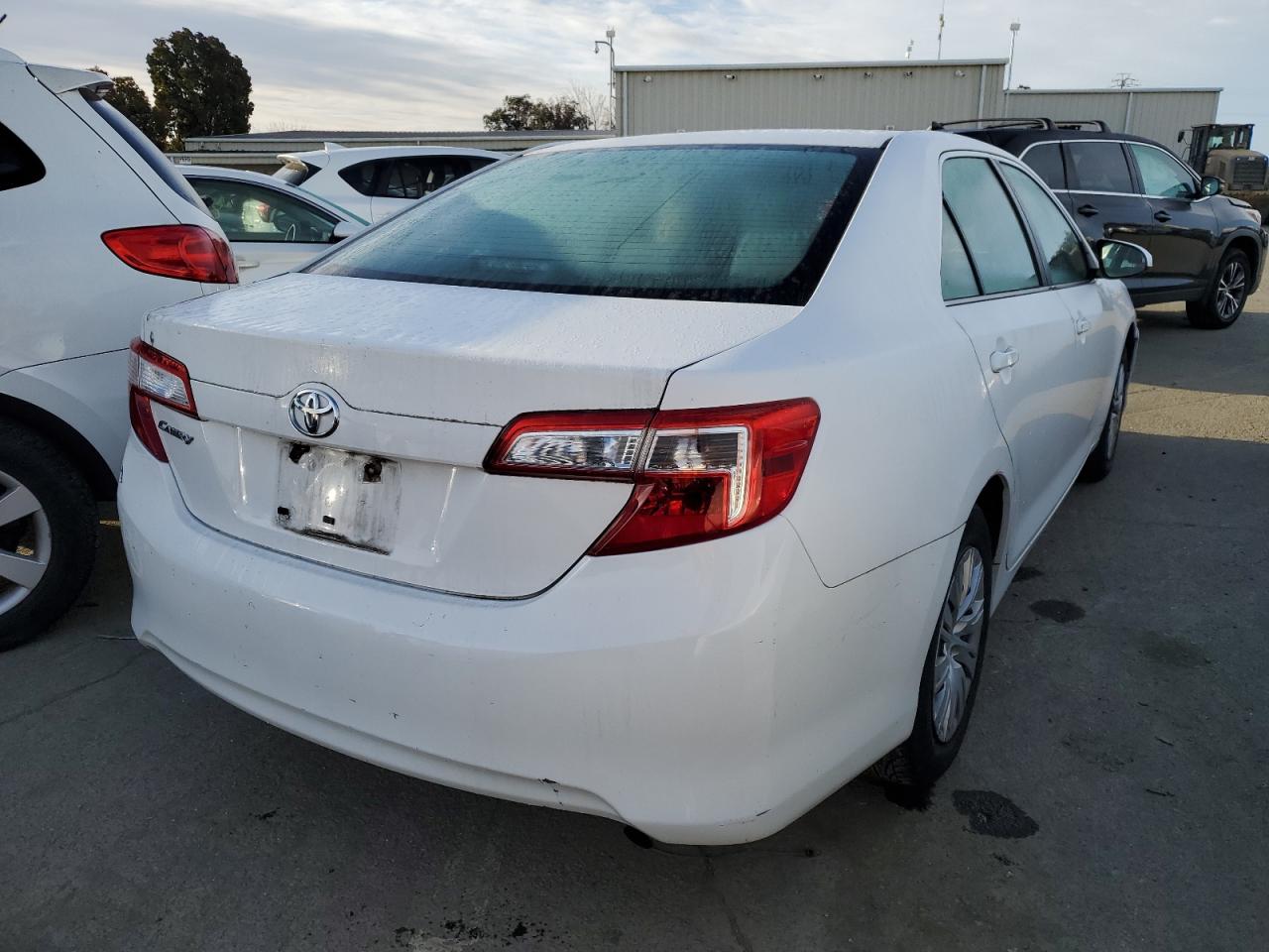 Photo 2 VIN: 4T4BF1FK1CR240081 - TOYOTA CAMRY 