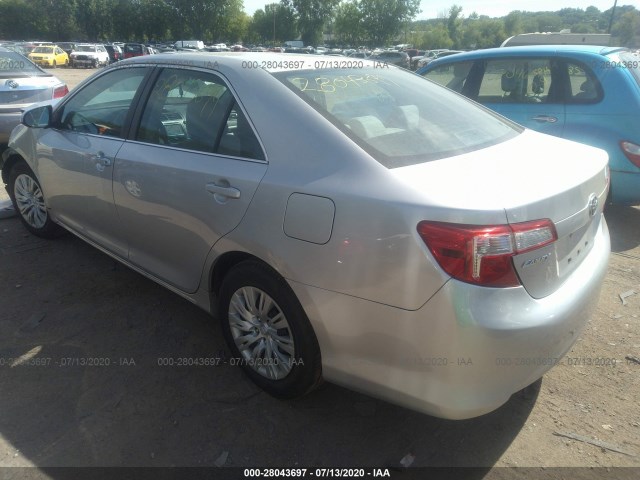 Photo 2 VIN: 4T4BF1FK1CR261237 - TOYOTA CAMRY 