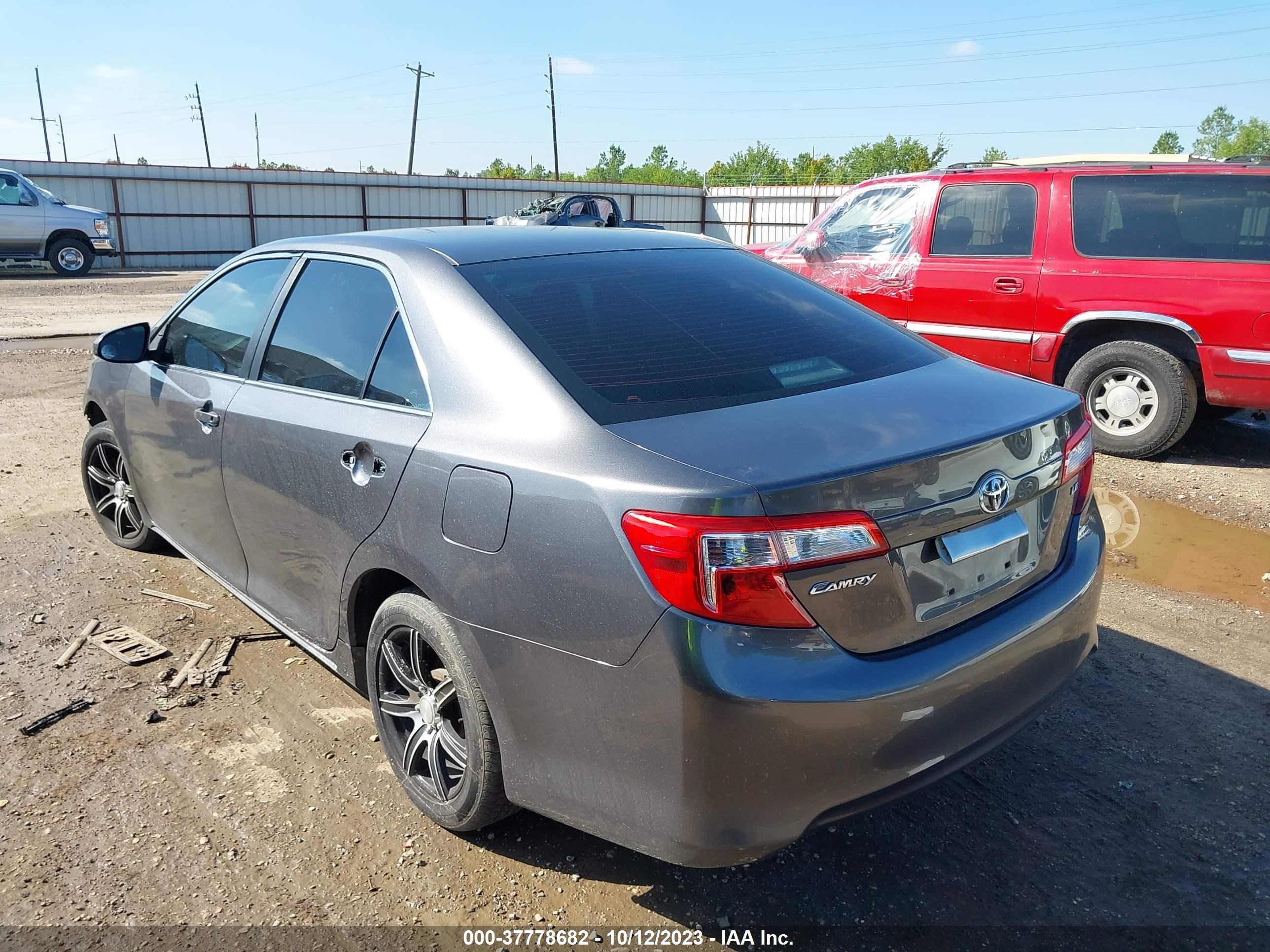 Photo 2 VIN: 4T4BF1FK1CR274277 - TOYOTA CAMRY 