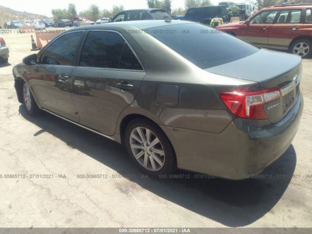 Photo 2 VIN: 4T4BF1FK1DR290609 - TOYOTA CAMRY 