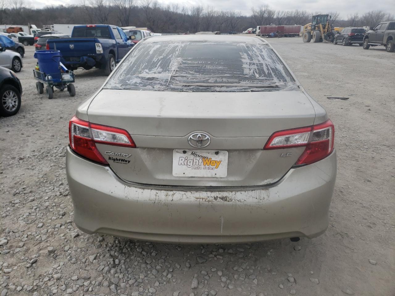 Photo 5 VIN: 4T4BF1FK1DR297074 - TOYOTA CAMRY 