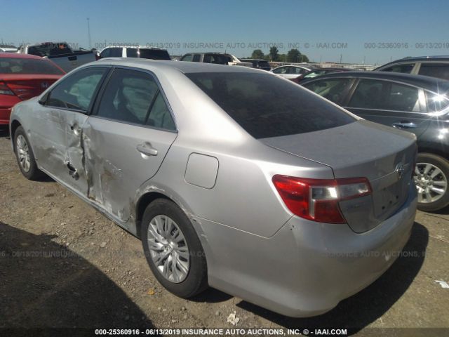 Photo 2 VIN: 4T4BF1FK1DR335564 - TOYOTA CAMRY 