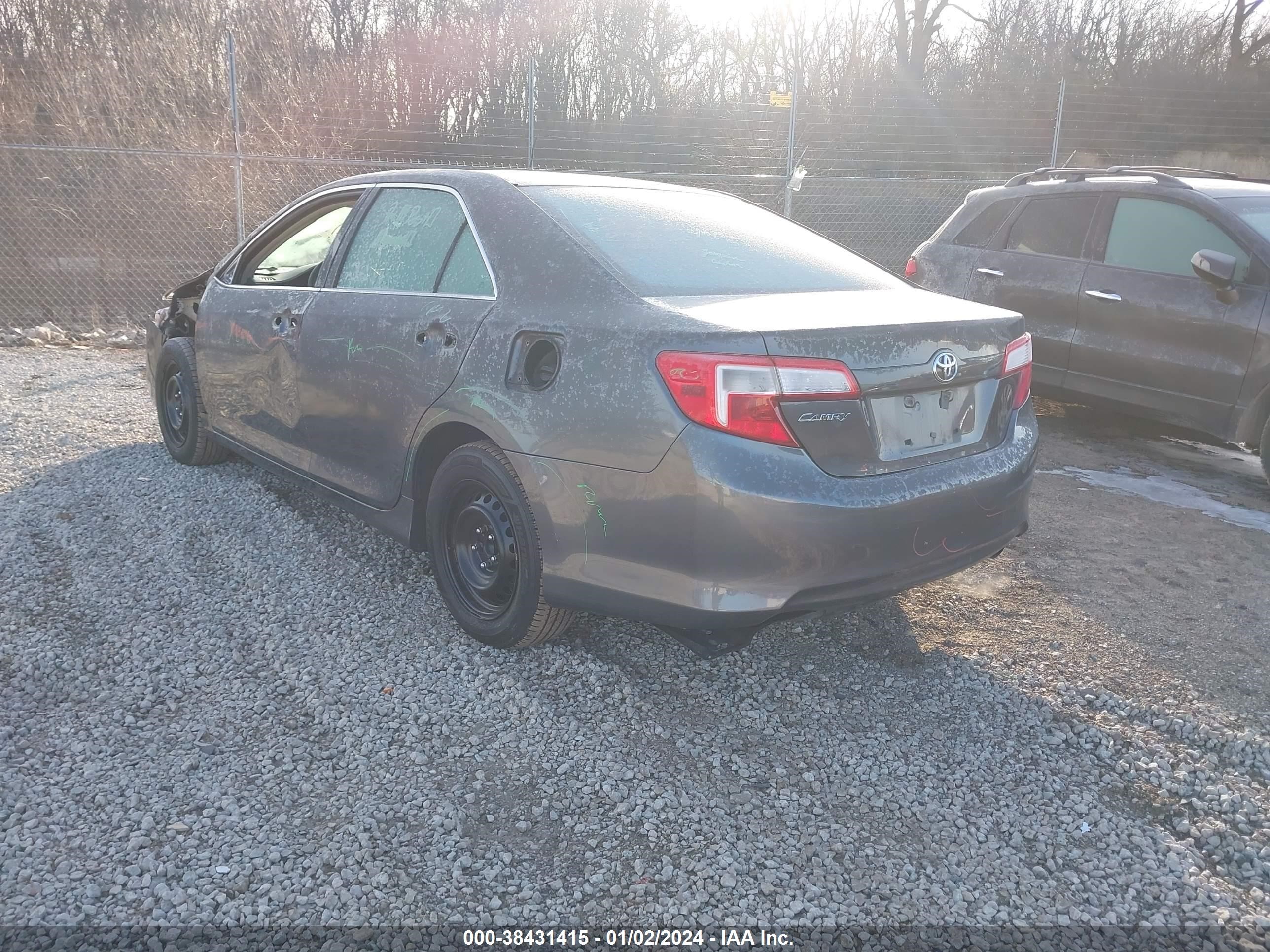 Photo 2 VIN: 4T4BF1FK1ER354360 - TOYOTA CAMRY 