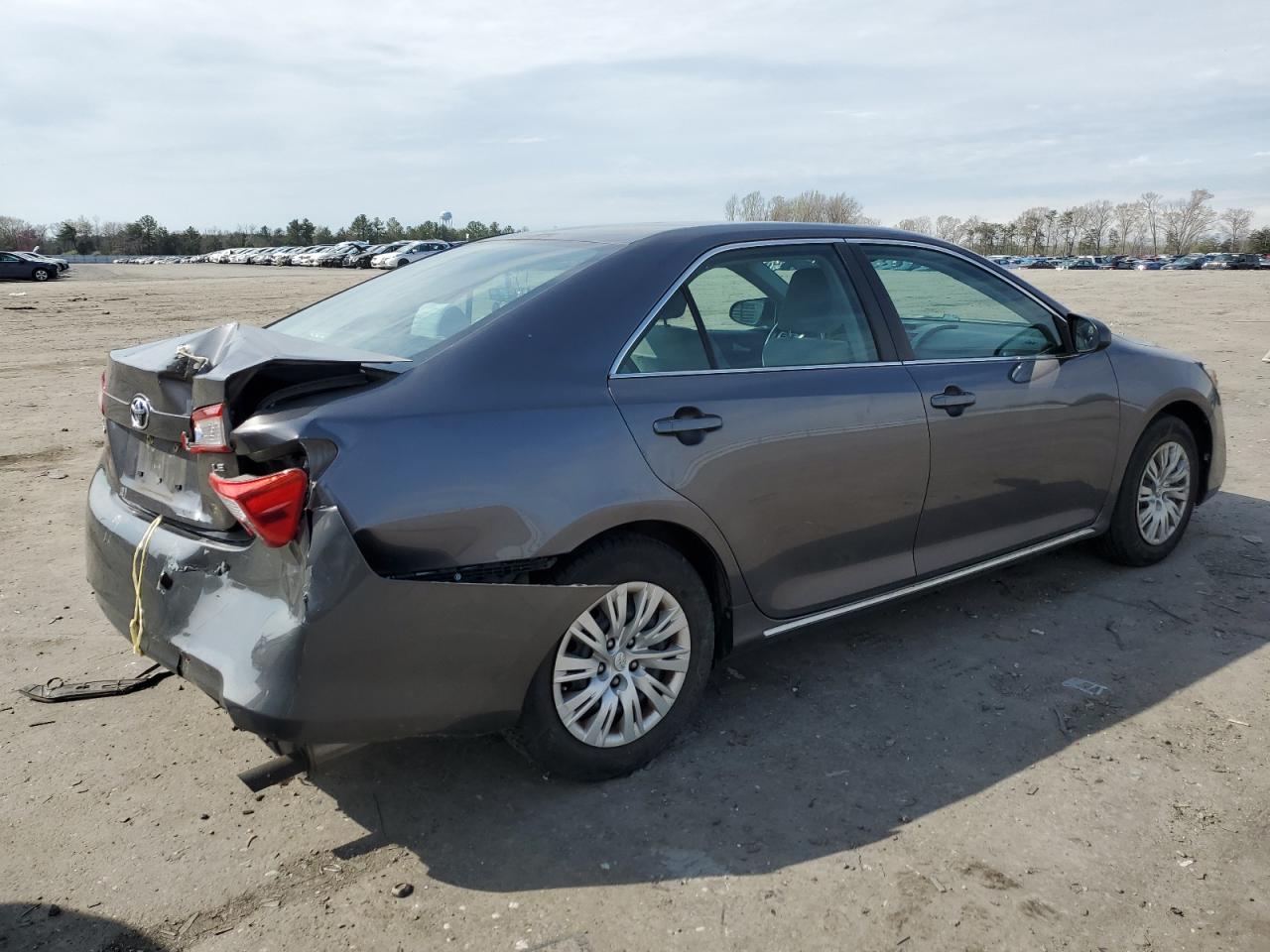 Photo 2 VIN: 4T4BF1FK1ER392932 - TOYOTA CAMRY 