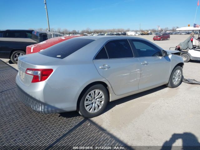 Photo 3 VIN: 4T4BF1FK1ER440851 - TOYOTA CAMRY 