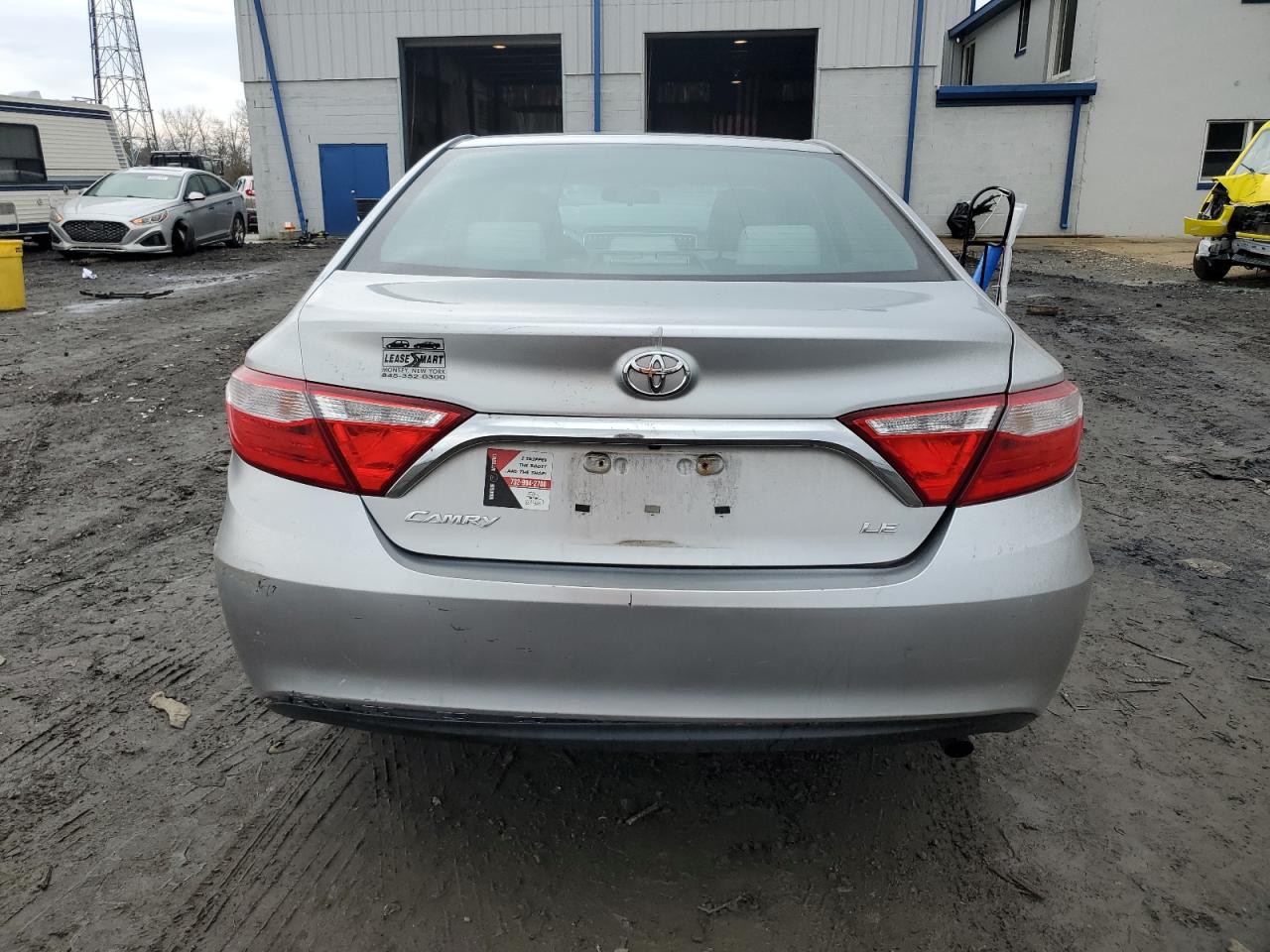 Photo 5 VIN: 4T4BF1FK1FR458381 - TOYOTA CAMRY 