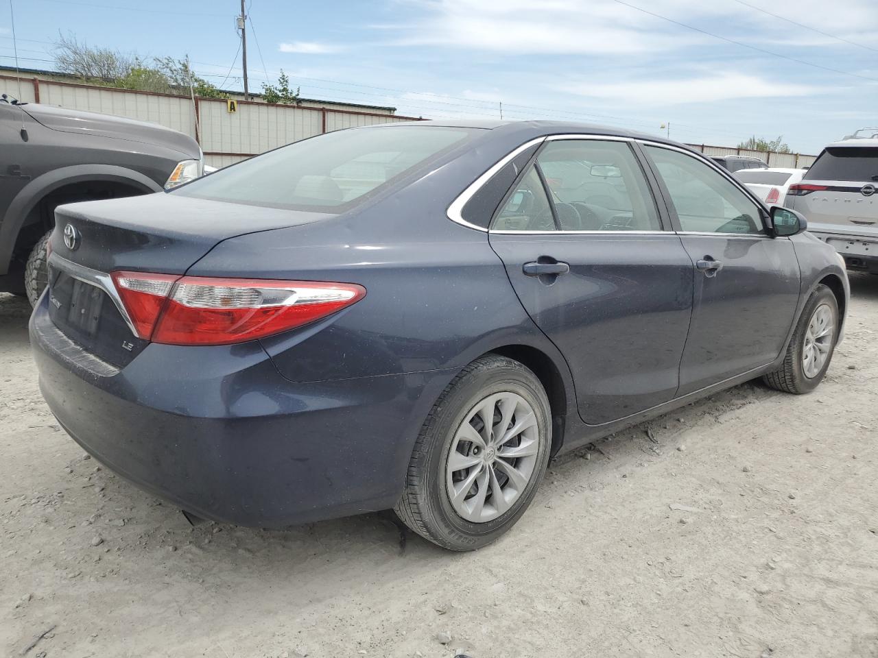 Photo 2 VIN: 4T4BF1FK1FR467906 - TOYOTA CAMRY 