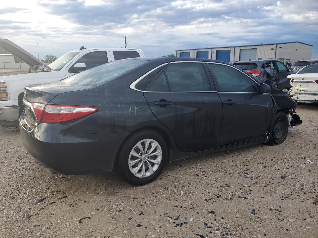 Photo 2 VIN: 4T4BF1FK1FR506977 - TOYOTA CAMRY 