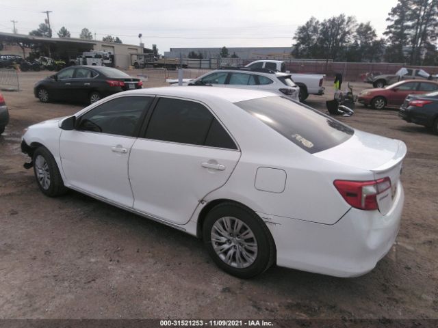 Photo 2 VIN: 4T4BF1FK2CR205016 - TOYOTA CAMRY 