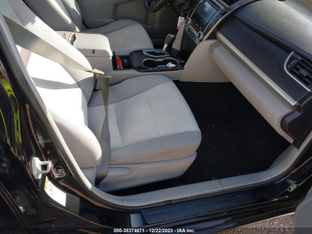 Photo 4 VIN: 4T4BF1FK2CR205761 - TOYOTA CAMRY 