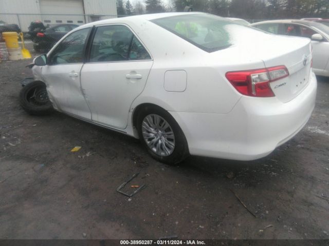 Photo 2 VIN: 4T4BF1FK2CR206697 - TOYOTA CAMRY 