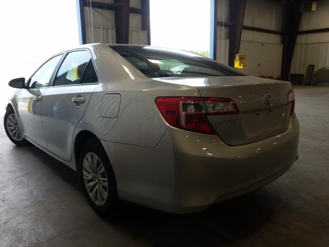 Photo 2 VIN: 4T4BF1FK2CR221037 - TOYOTA CAMRY BASE 