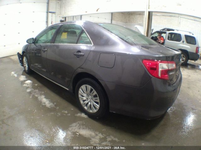 Photo 2 VIN: 4T4BF1FK2CR221720 - TOYOTA CAMRY 