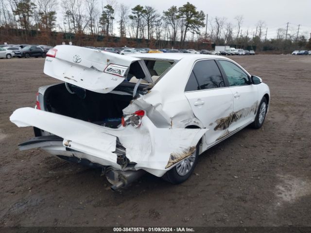 Photo 3 VIN: 4T4BF1FK2CR244933 - TOYOTA CAMRY 