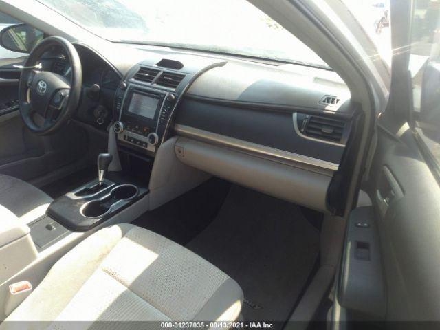 Photo 4 VIN: 4T4BF1FK2CR257133 - TOYOTA CAMRY 