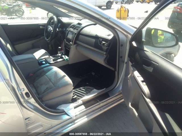 Photo 4 VIN: 4T4BF1FK2CR262977 - TOYOTA CAMRY 