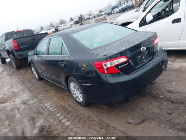 Photo 2 VIN: 4T4BF1FK2CR268097 - TOYOTA CAMRY 