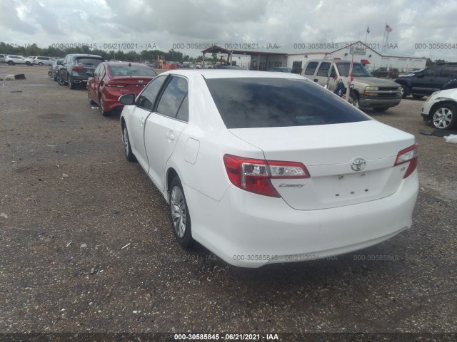 Photo 2 VIN: 4T4BF1FK2DR293714 - TOYOTA CAMRY 