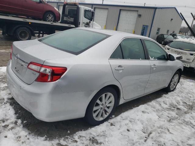 Photo 2 VIN: 4T4BF1FK2DR302508 - TOYOTA CAMRY 