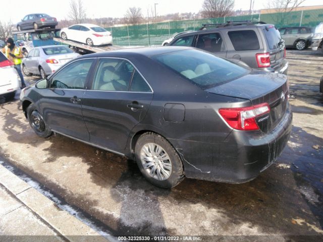 Photo 2 VIN: 4T4BF1FK2DR316070 - TOYOTA CAMRY 