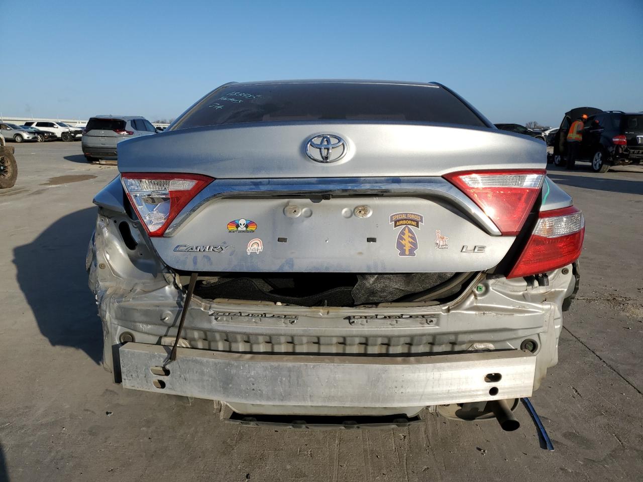 Photo 5 VIN: 4T4BF1FK2GR525961 - TOYOTA CAMRY 