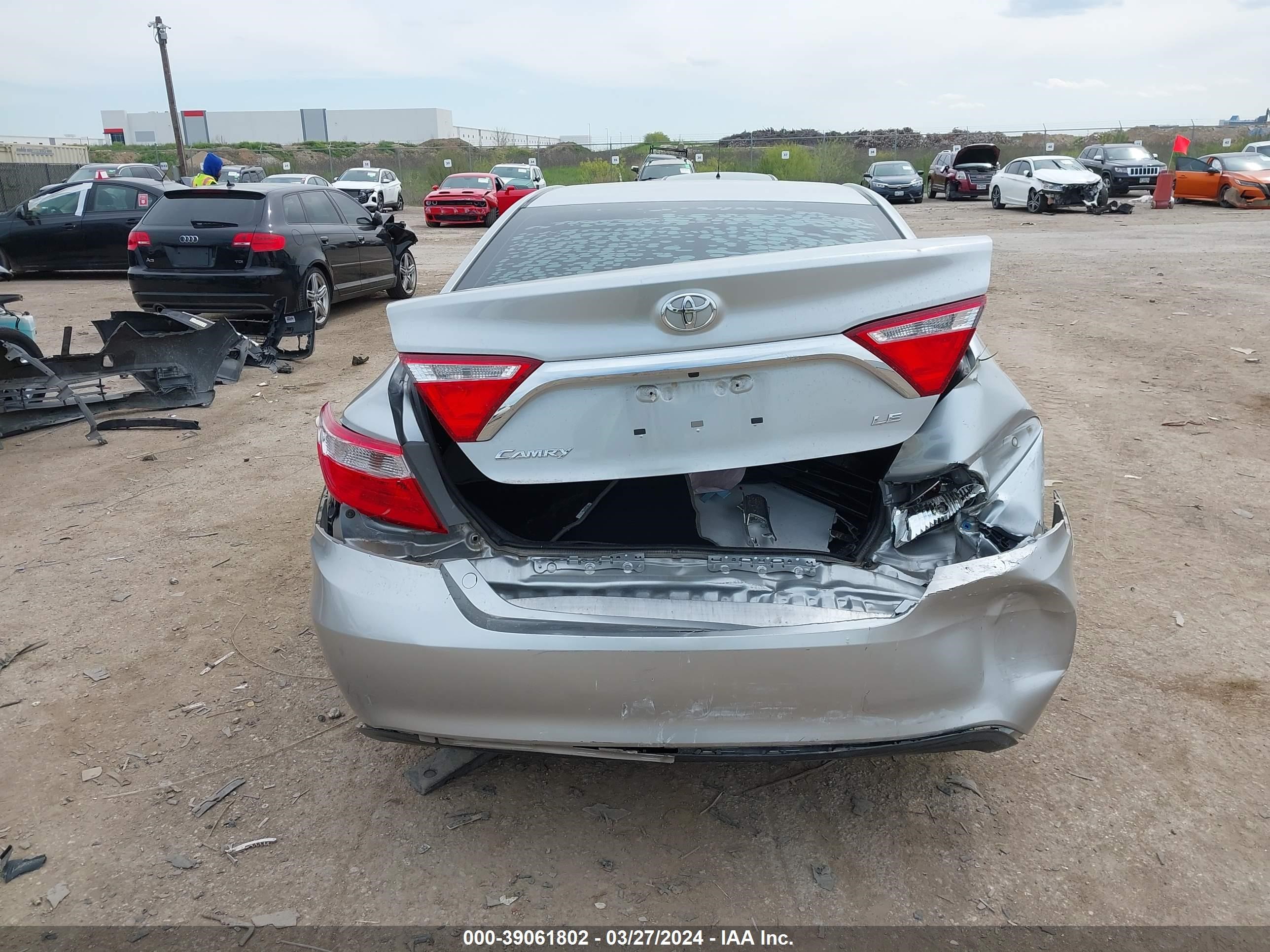 Photo 15 VIN: 4T4BF1FK2GR573525 - TOYOTA CAMRY 