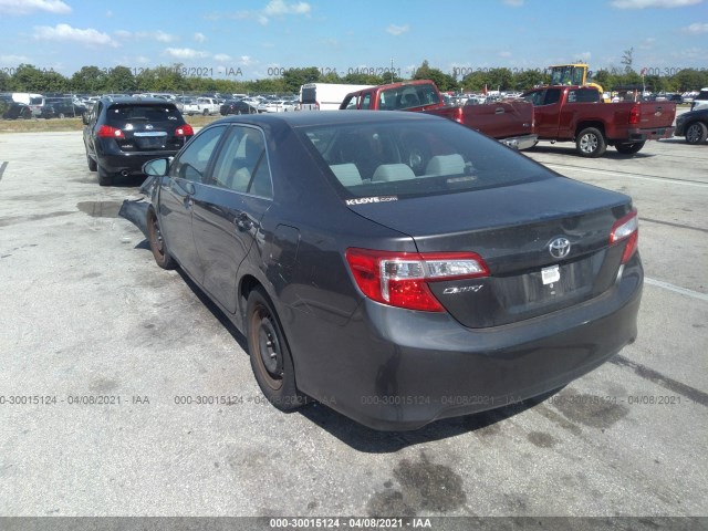 Photo 2 VIN: 4T4BF1FK3DR292636 - TOYOTA CAMRY 