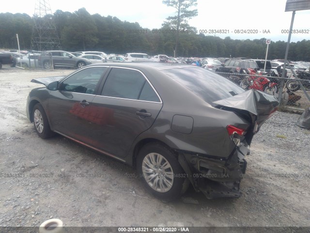 Photo 2 VIN: 4T4BF1FK3DR313811 - TOYOTA CAMRY 