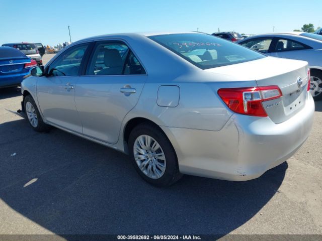 Photo 2 VIN: 4T4BF1FK3ER363075 - TOYOTA CAMRY 