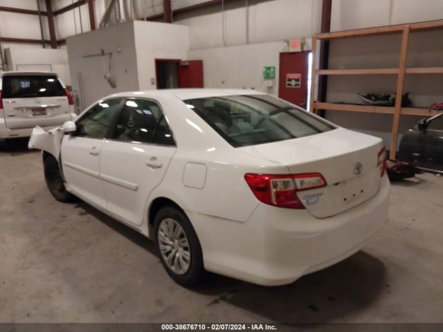 Photo 2 VIN: 4T4BF1FK3ER366283 - TOYOTA CAMRY 