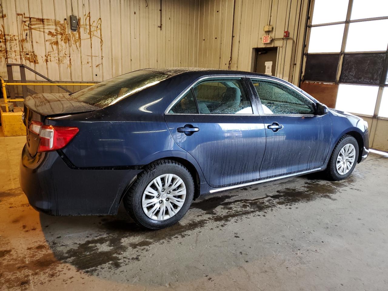 Photo 2 VIN: 4T4BF1FK3ER414185 - TOYOTA CAMRY 